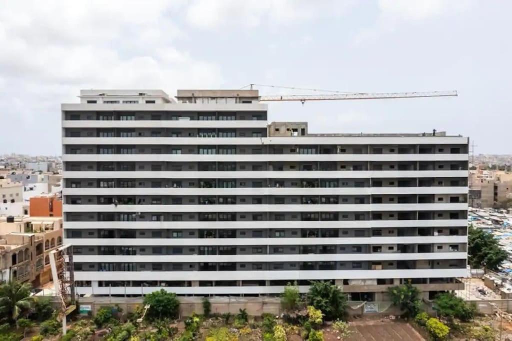 Superbe Appartement Avec Parking Gratuit Et Garde Дакар Экстерьер фото